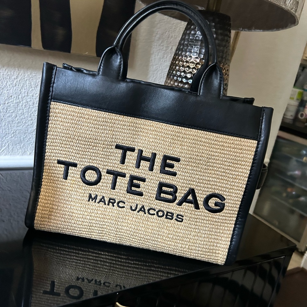 Marc Jacobs Black and Tan Woven Tote(Medium)